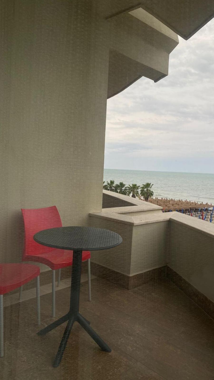 Vela Hotel Restaurant Golem  Exterior photo